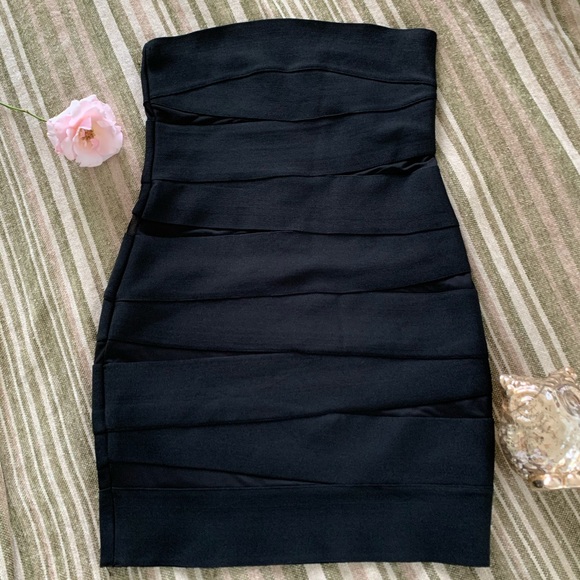 Forever 21 Dresses & Skirts - Forever 21 Strapless Dress